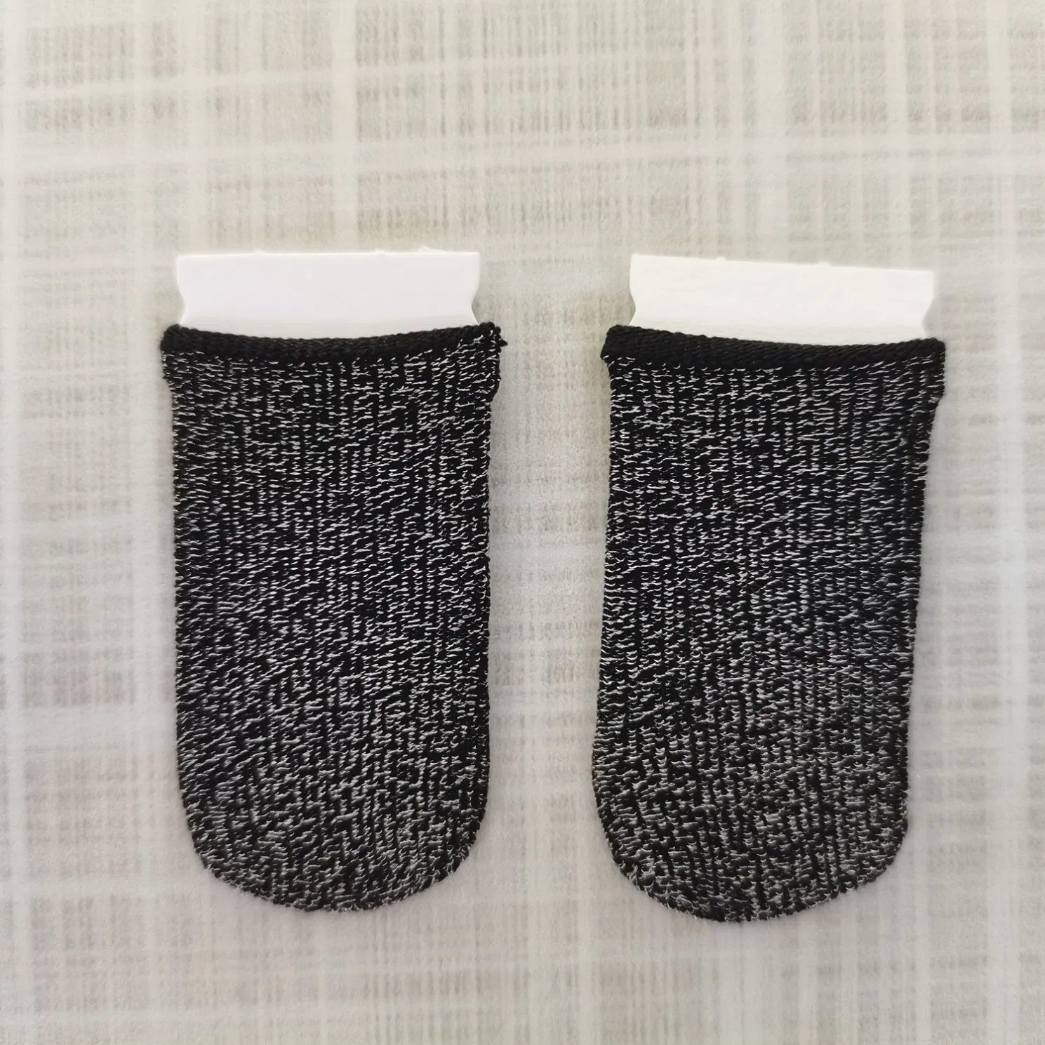 Touch Screen Mobile Finger Tips Claws Socks E Sport Gaming Thumb Sleeves