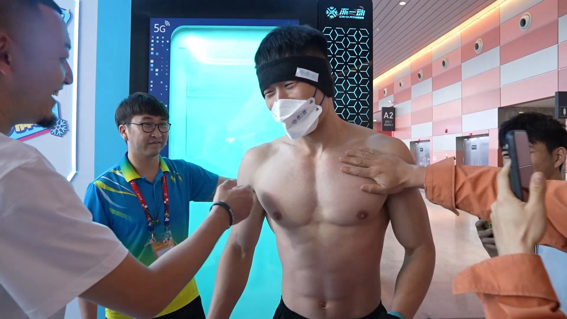 Cryo Chamber Electric Whole Body Cryotherapy Machine Athletes Sports Recovery