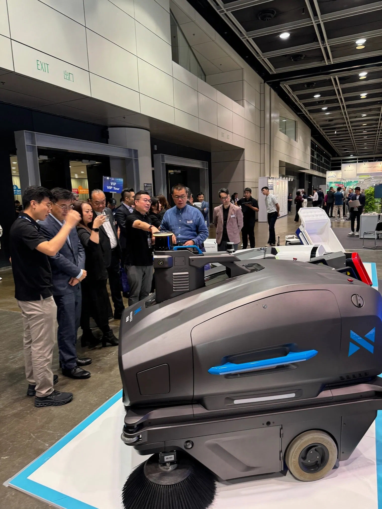 Intelligent Cleaning Robot Sweeping Machine Unmanned Patrol Robot Floor Scrubber