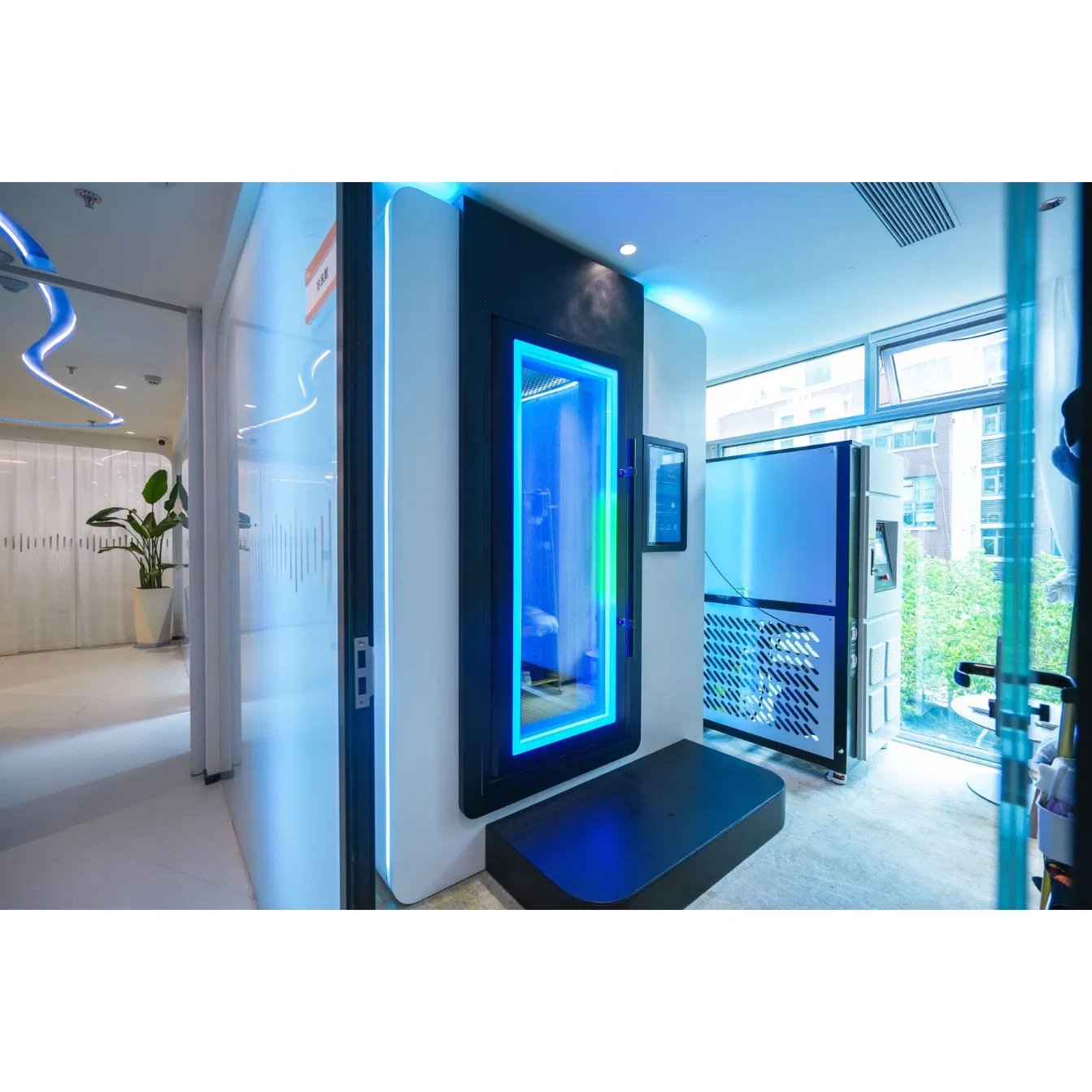 Very Comfortable Dry Cold Electric Cryotherapy Cabin in Stock