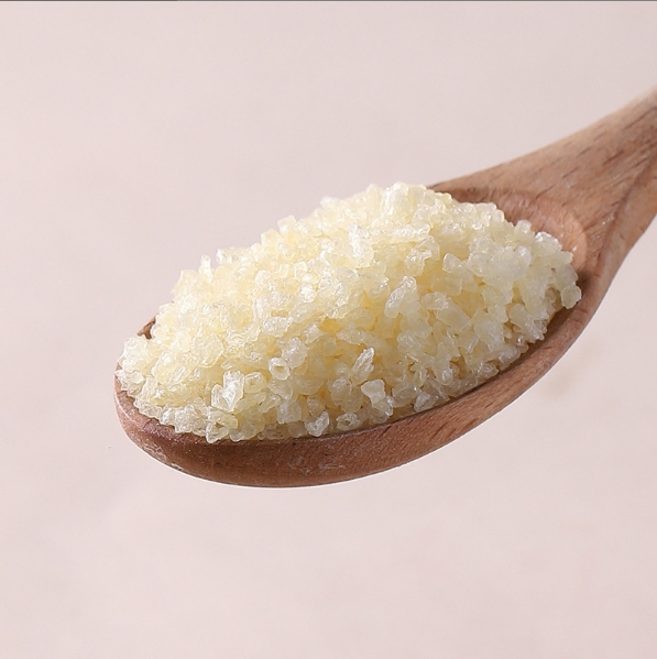 Polvo de gelatina comestible de grado alimenticio con alta viscosidad y transparencia, sin ningún olor. Adecuado para hacer gelatina de piel de cerdo, gelatina de carne, gelatina de frutas y sopa