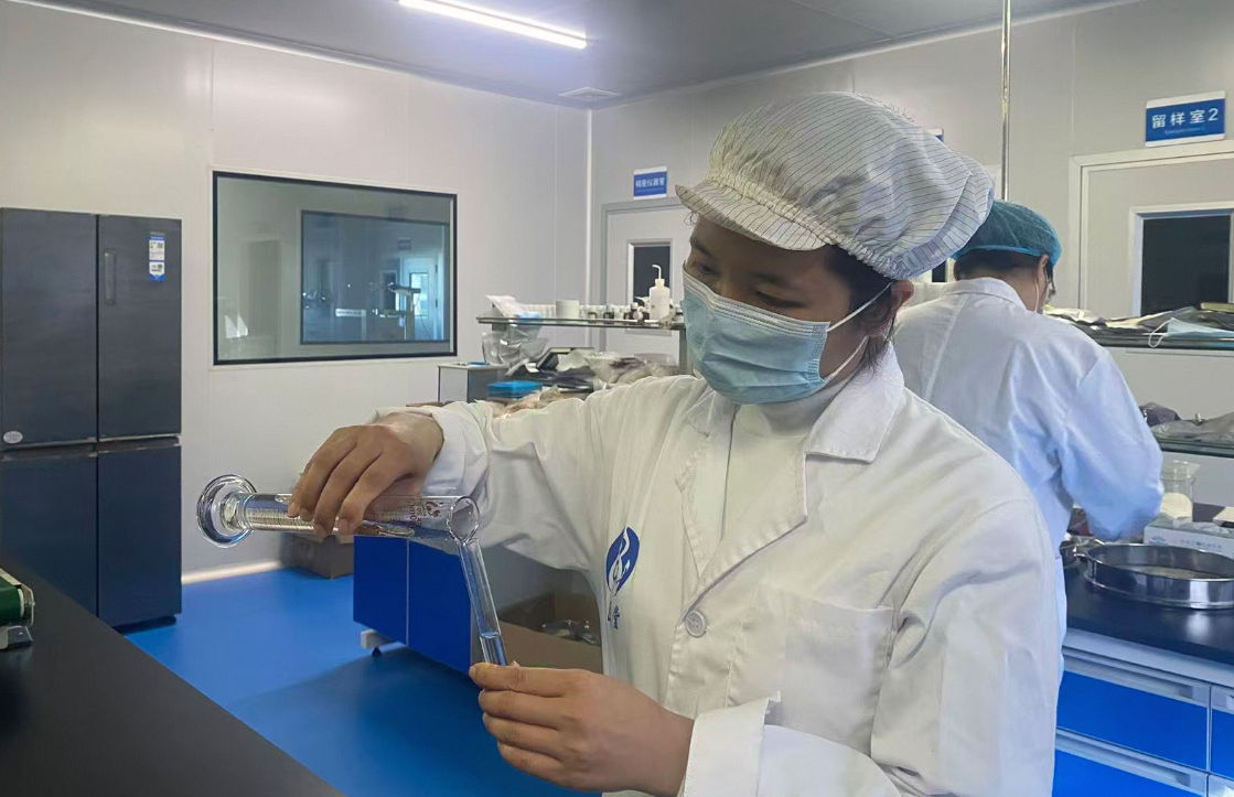 Laboratorio de pruebas e investigación Ionize Health - Control de calidad científico