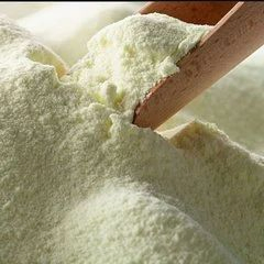 Leche en polvo con grasa enriquecida con vitaminas y rica en crema