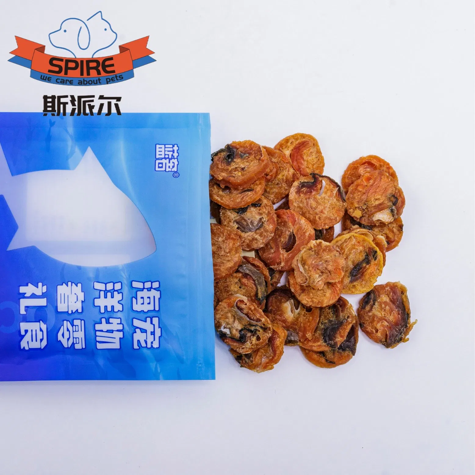 Chips de salmón al horno crujientes para perros, snack para entrenamiento y recompensa