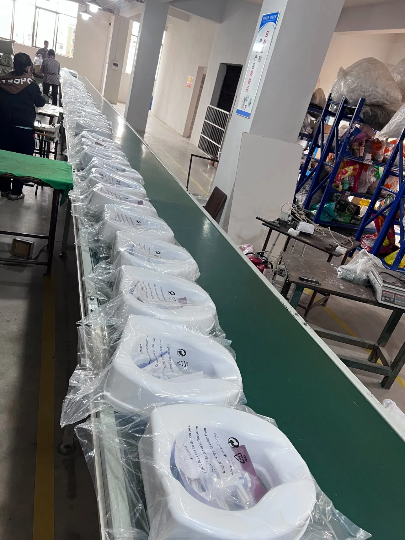 EU Type Raised Toilet Seat with Cover (Height: 2"/4"/6")