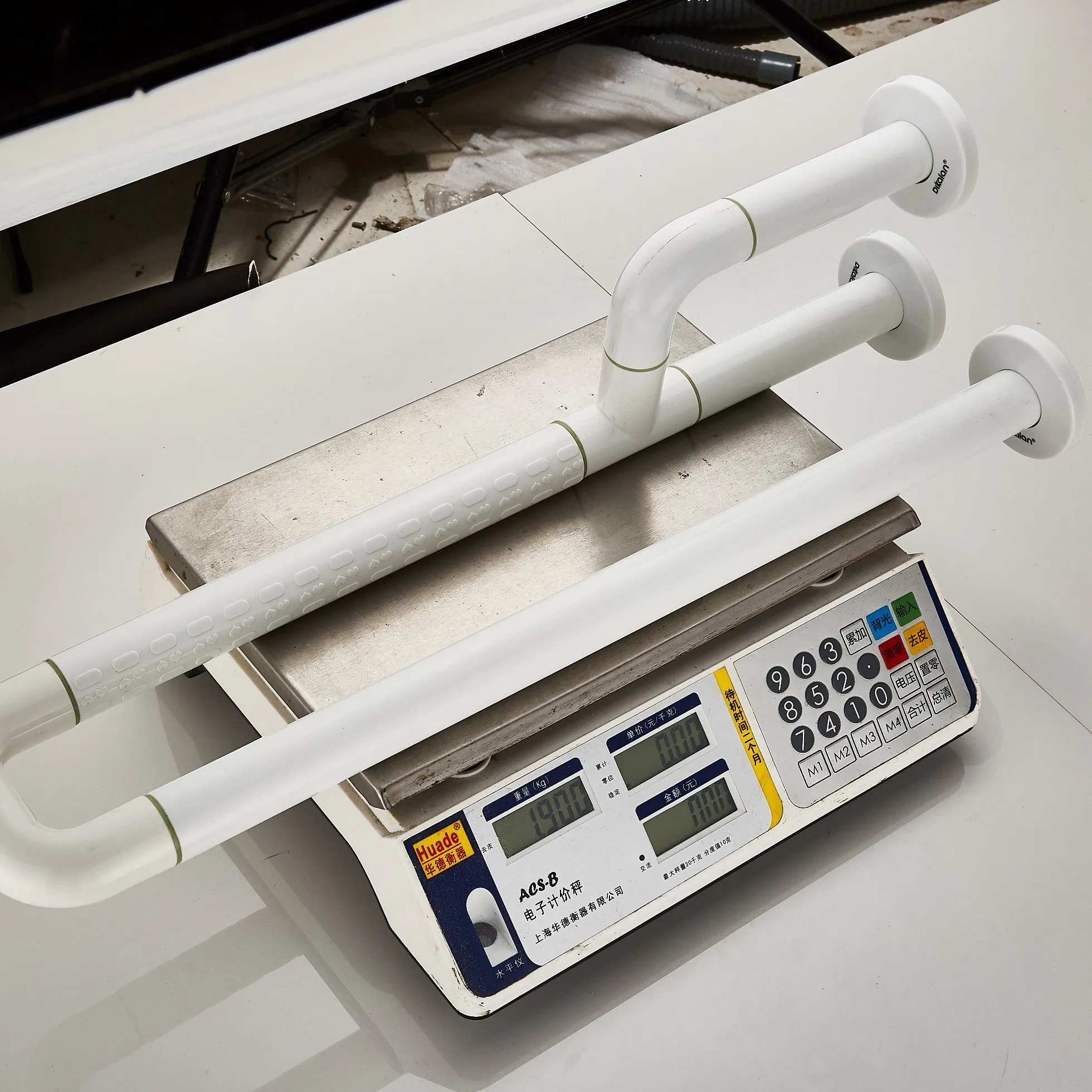 White Bathroom Stainless Steel Hand Rail Toilet Elder Grab Bar for Disabled