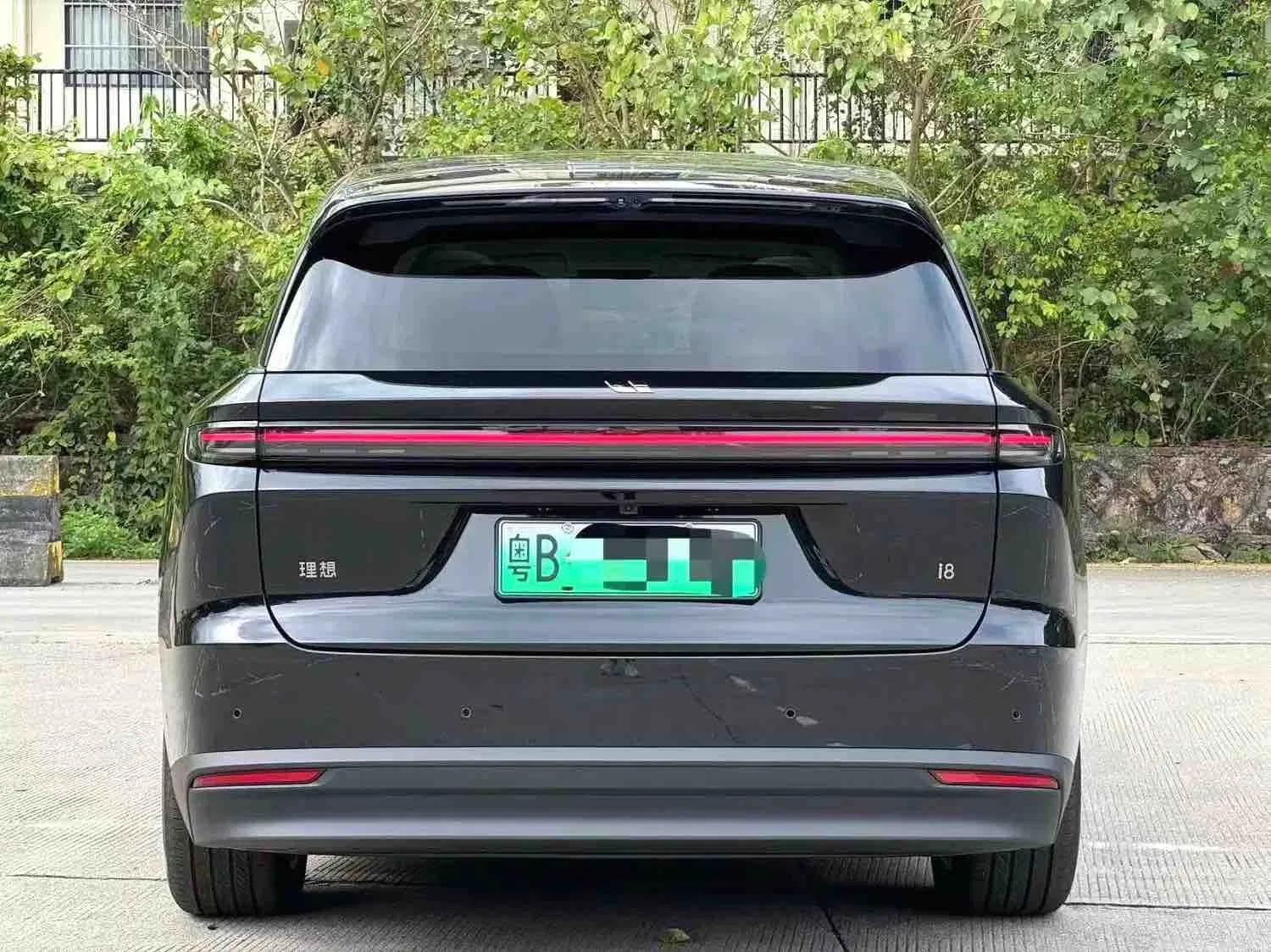 Modos de Conducción Sport+ de SUV Usados de Li Auto I8 Coche Eléctrico Usado Dinámico