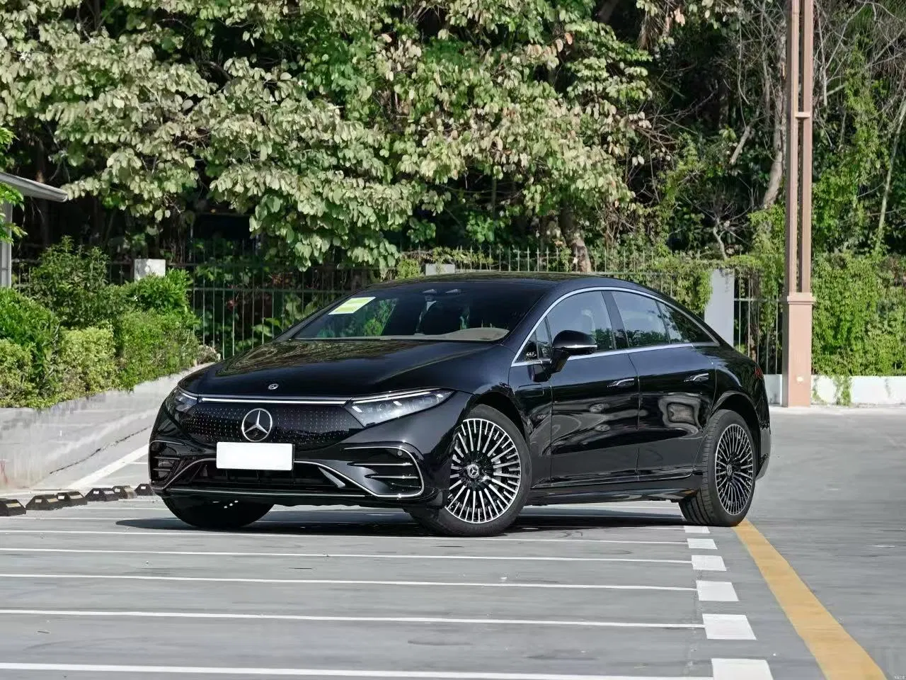2023 Mercedes Benz EQS 450+ Edición de Lujo Coche Eléctrico Personalizado en Stock