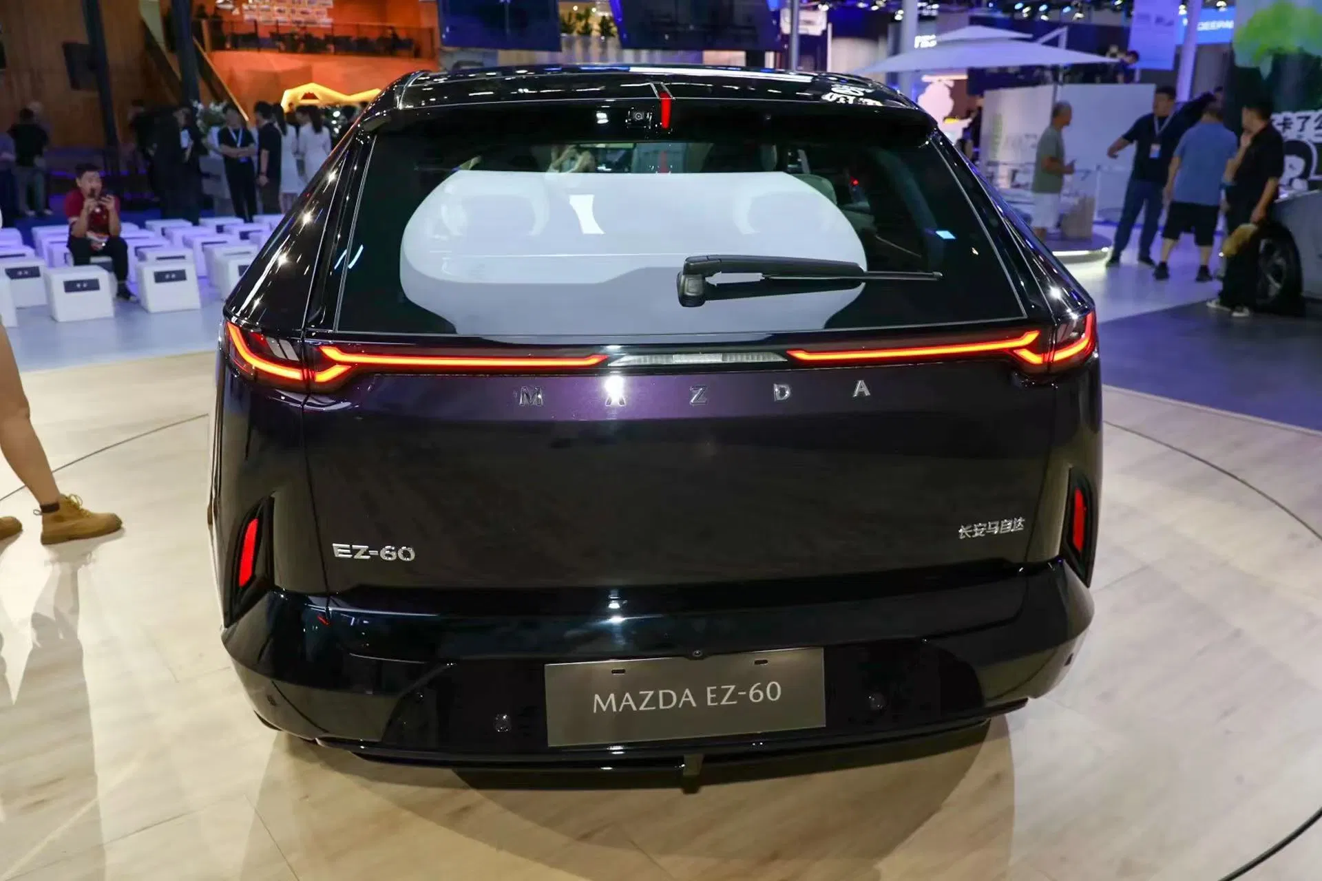 Coche Eléctrico Mazda Ez-60 Precio Barato aprobado China Coche Eléctrico Innovador