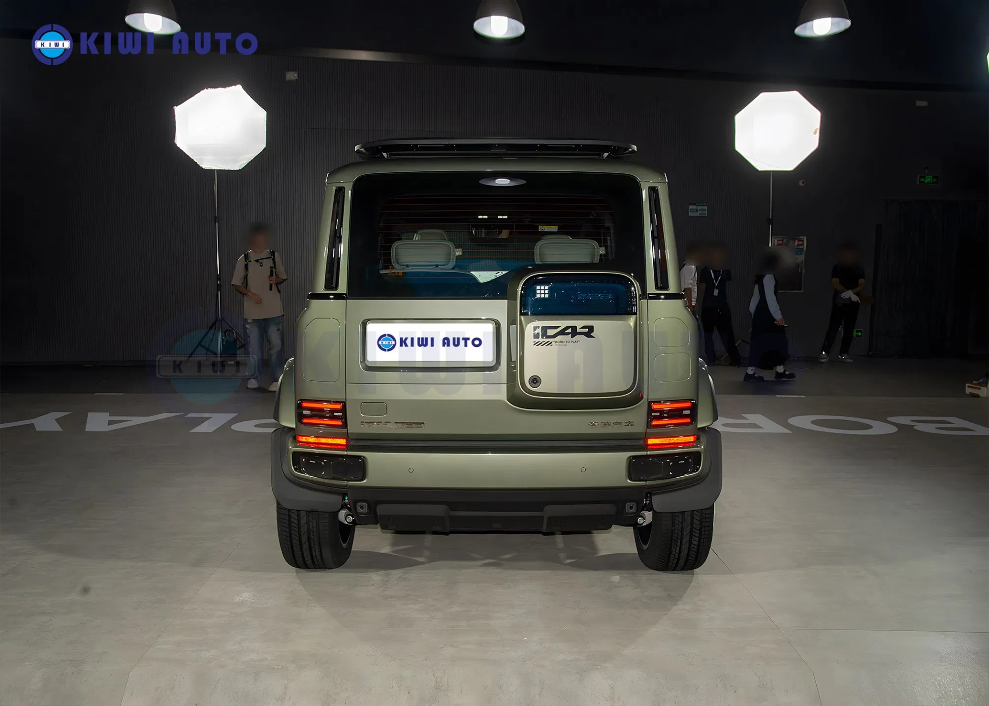 2025 Nueva llegada SUV eléctrico para adultos color equipado con batería de litio vehículo de nueva energía coche híbrido para la familia