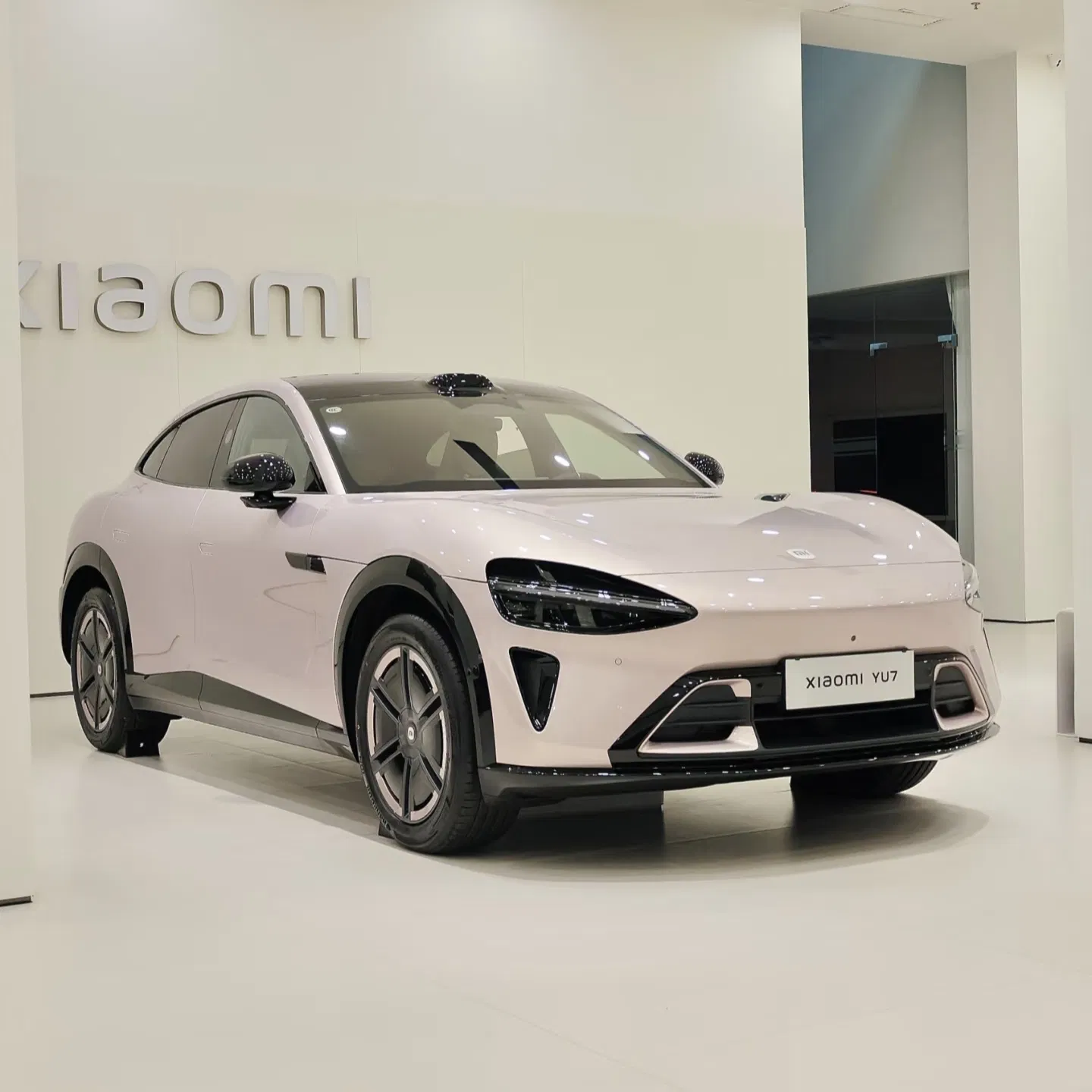 Rendimiento Potente Conectividad Xiao Mi Yu7 Auto Eléctrico para Conducción Urbana