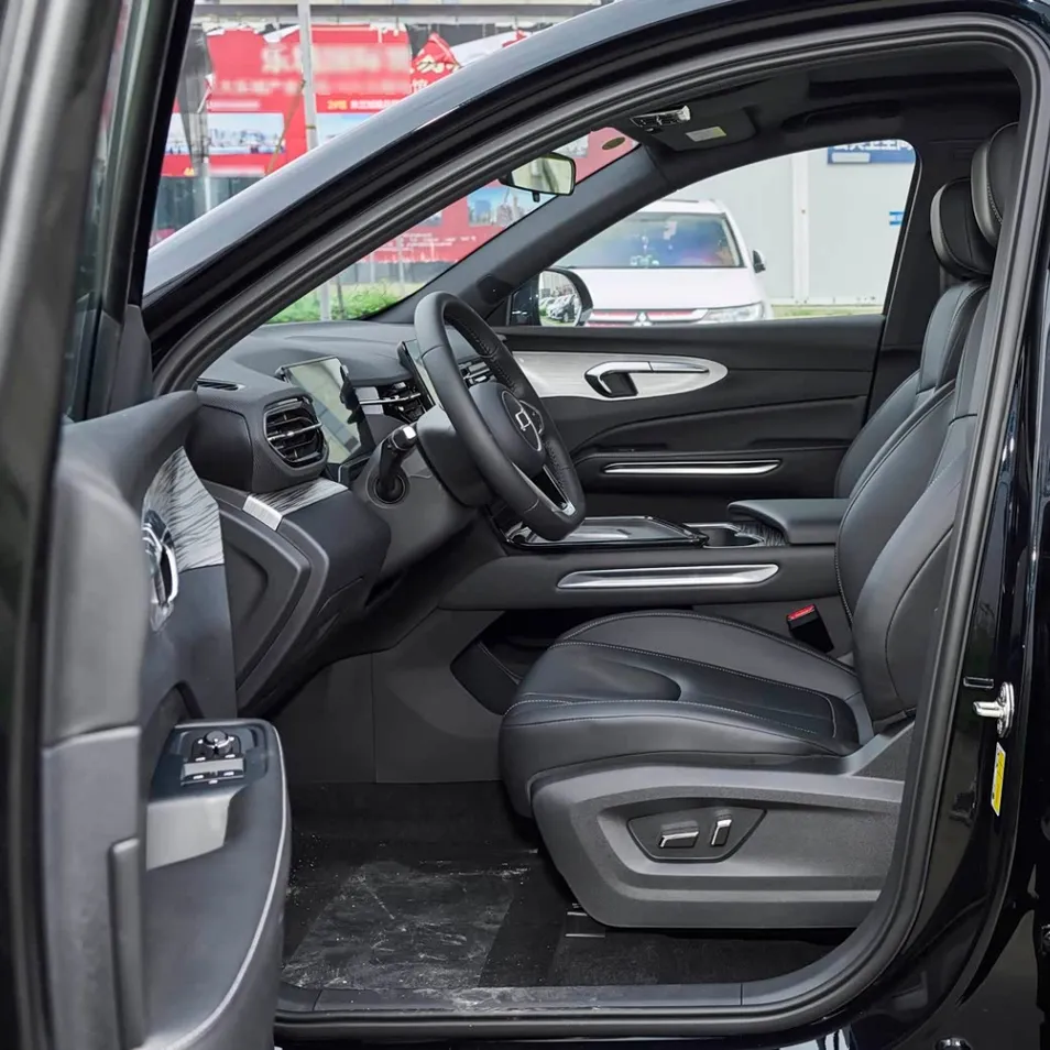 Coche Eléctrico Besturn Yueyi 07 Eficiencia de EV Vehículo de Nueva Energía Besturn Yueyi 07 Eléctrico