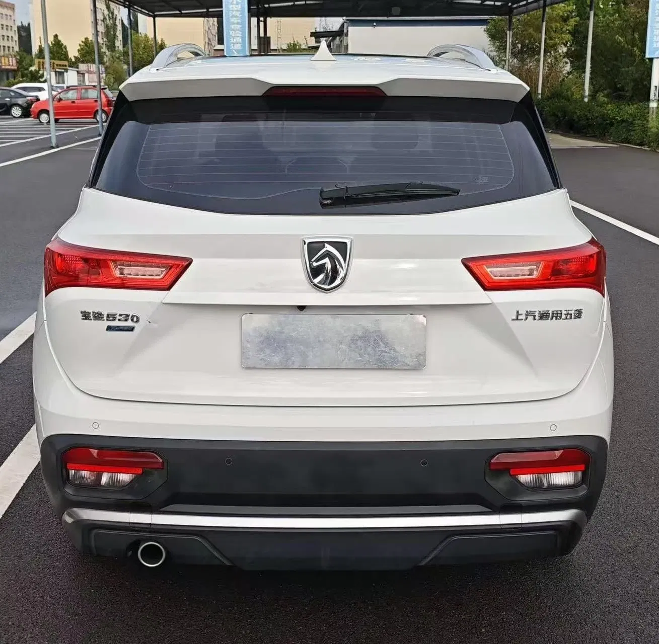 2021 Coche Baojun de gama alta 530 7-Seat Versión premium automática conectada a Internet en excelente estado, gran pantalla de control central, instrumento completamente LCD