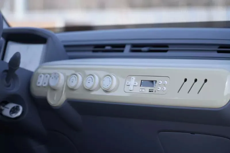Coche mini eléctrico de pasajeros compacto para todas las estaciones, vehículo de nueva energía popular