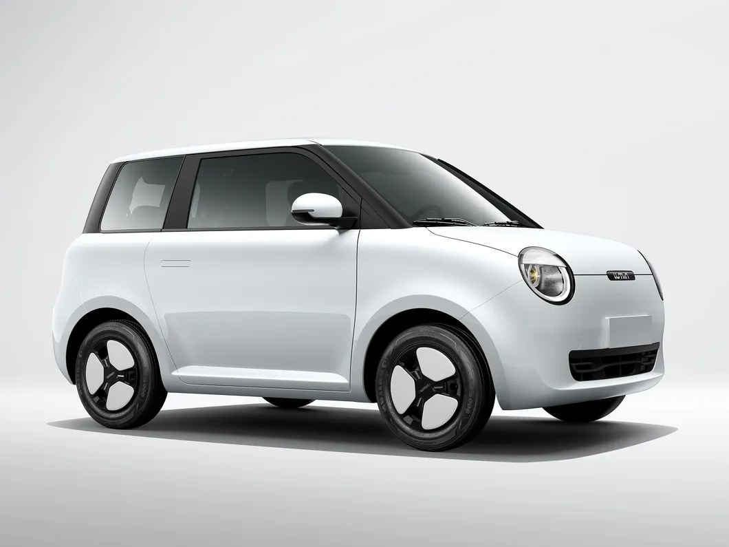 Coche eléctrico compacto de baja velocidad Changan Lumin vehículo de movilidad urbana China energía mini vehículo eléctrico SUV barato coche de batería con estación de carga
