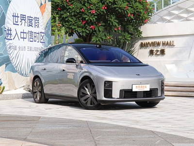 Coche inteligente insignia Lixiang I8 con conducción autónoma y cabina inteligente