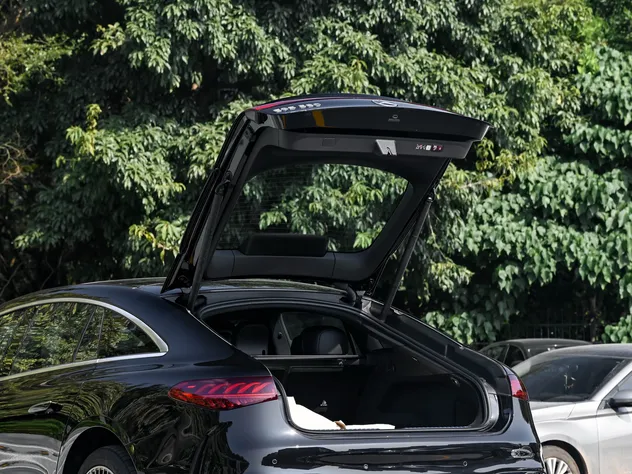 2023 Mercedes Benz EQS 450+ Edición de Lujo Coche Eléctrico Personalizado en Stock