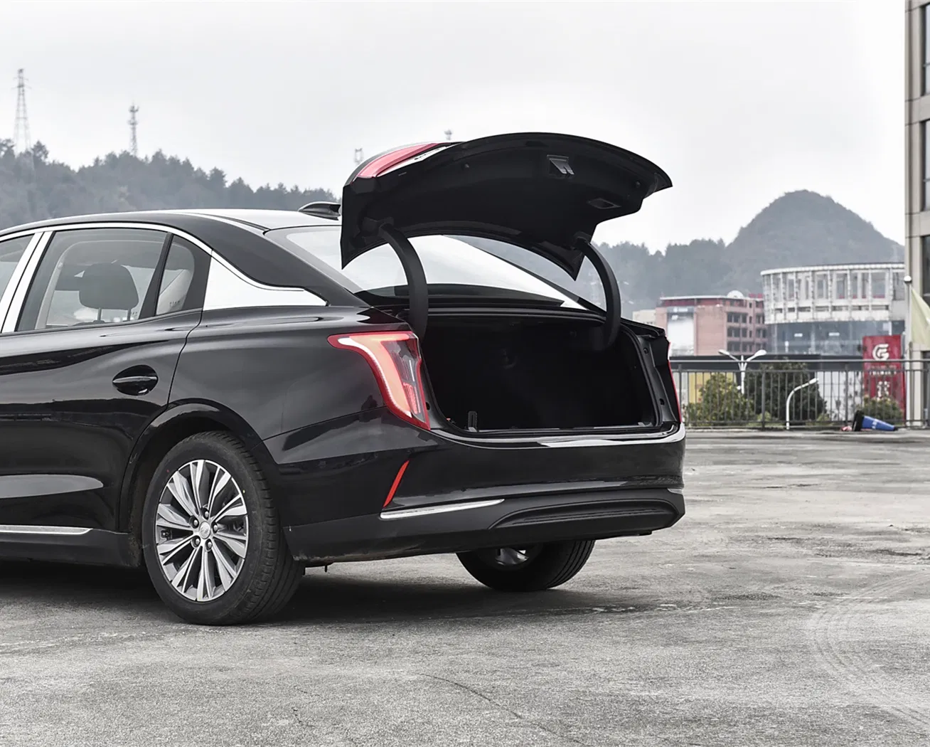Coche Eléctrico Conectado Inteligente Hongqi Eqm5 Vehículo Eléctrico