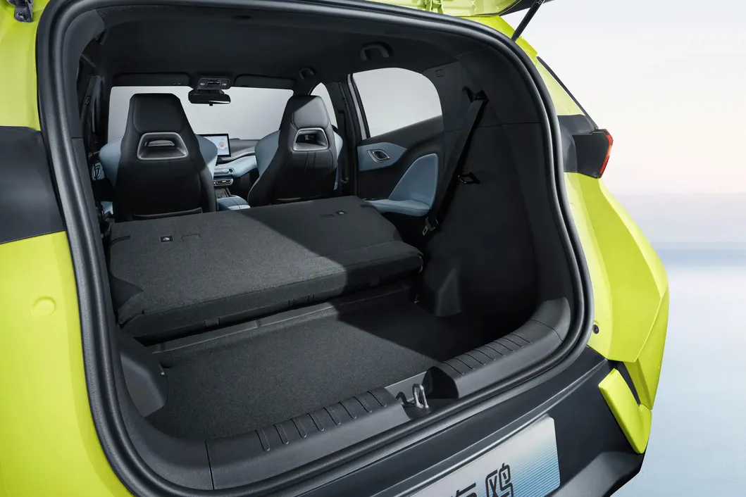 Vehículo Eléctrico Compacto Byd Seagull para Desplazamientos Urbanos y Conducción Ecológica