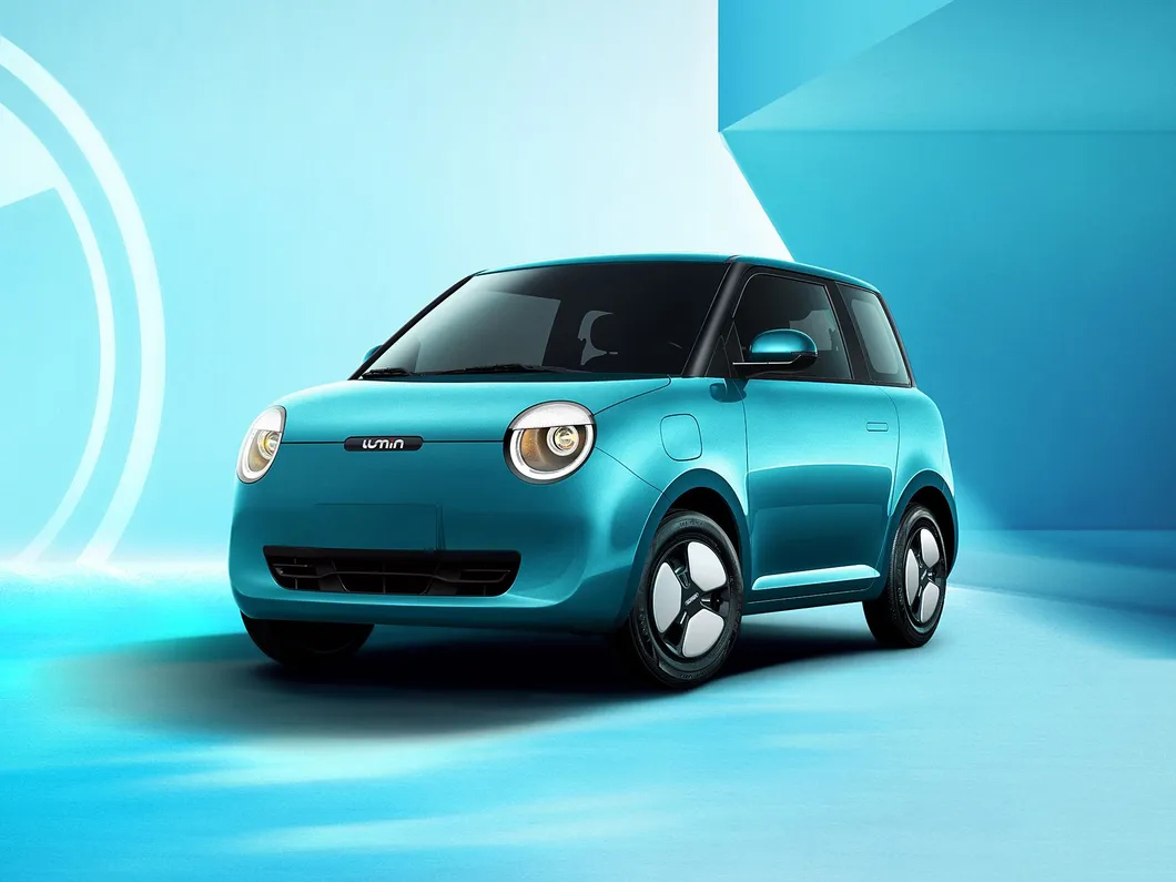 Coche eléctrico compacto de baja velocidad Changan Lumin vehículo de movilidad urbana China energía mini vehículo eléctrico SUV barato coche de batería con estación de carga