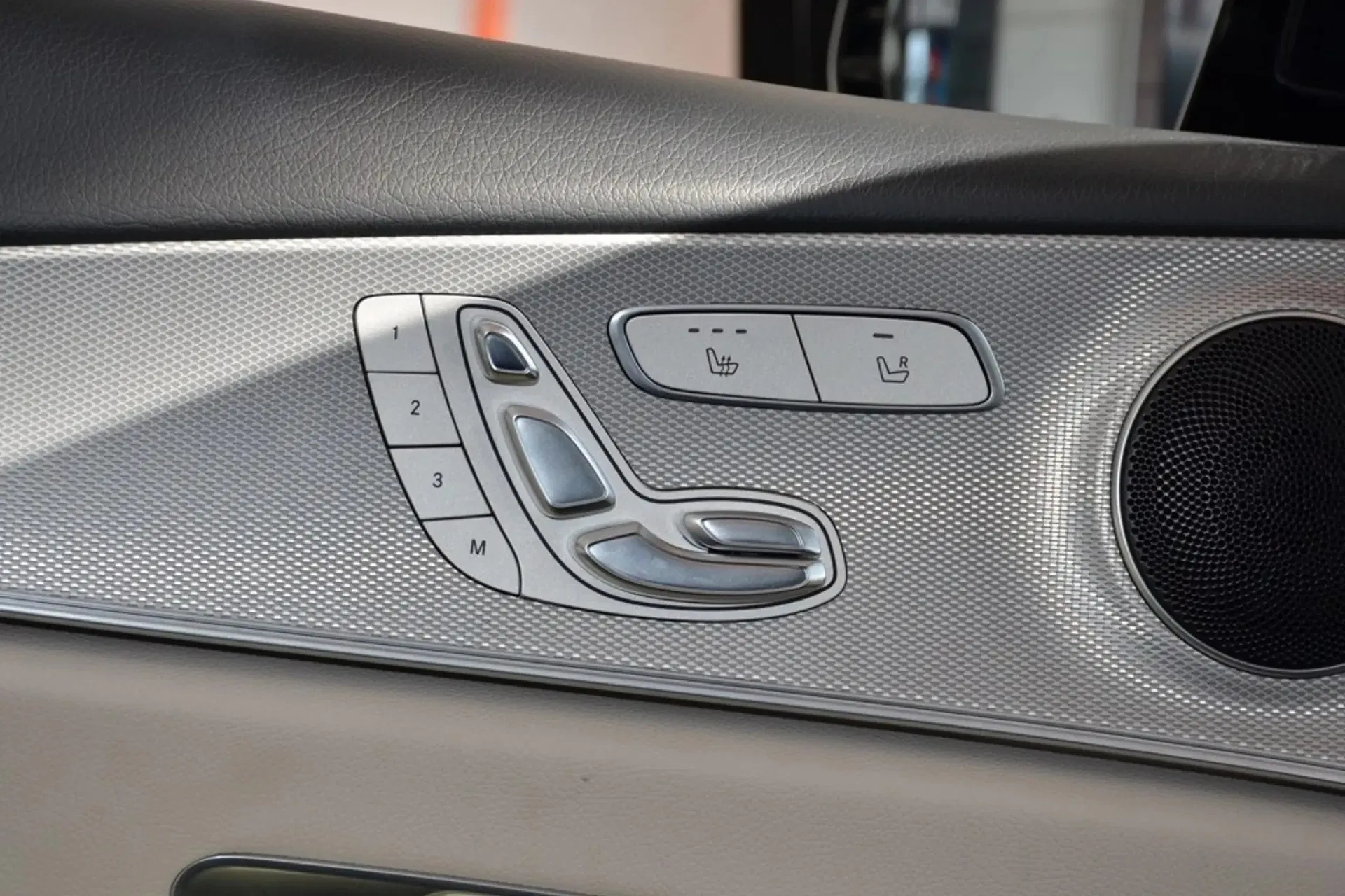 Mercedes Benz E-Class usado 2018 Negro Polar E300 Edición Deportiva Motor