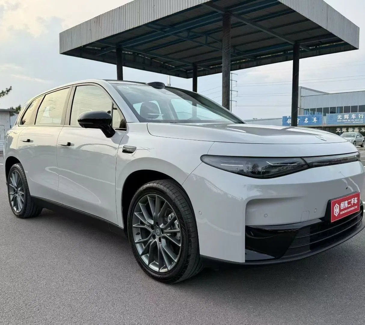 2026 Leapmotor C10 SUV eléctrico Vehículos de nueva energía Autos completamente eléctricos 5 Puertas y 5 Asientos SUV familiar