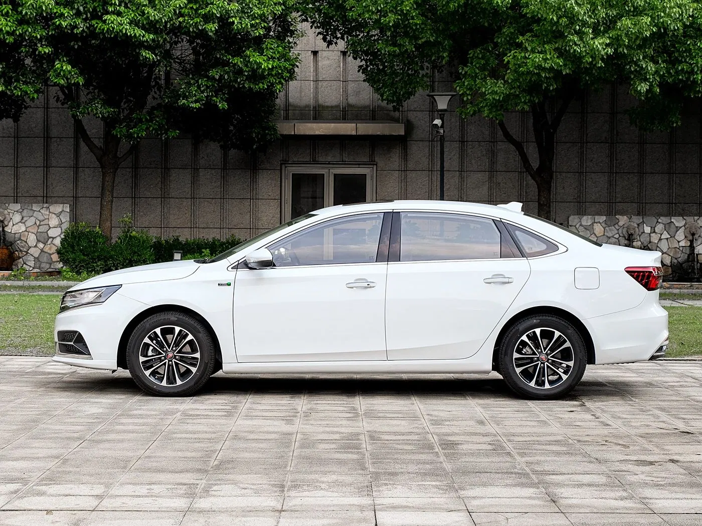 Coche eléctrico de alto rendimiento Roewe 2019 Plus Vehículos de Nueva Energía Compra en Línea China Coche Usado en Venta