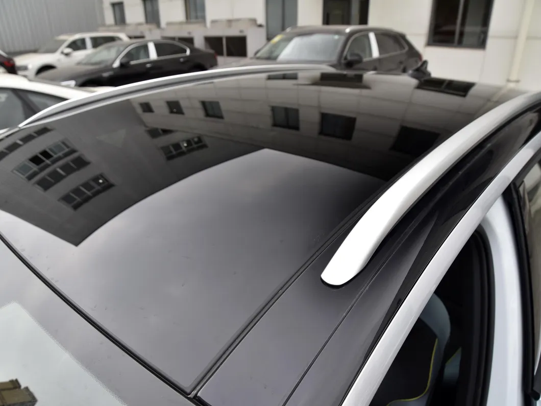 Detalle llanta coche eléctrico