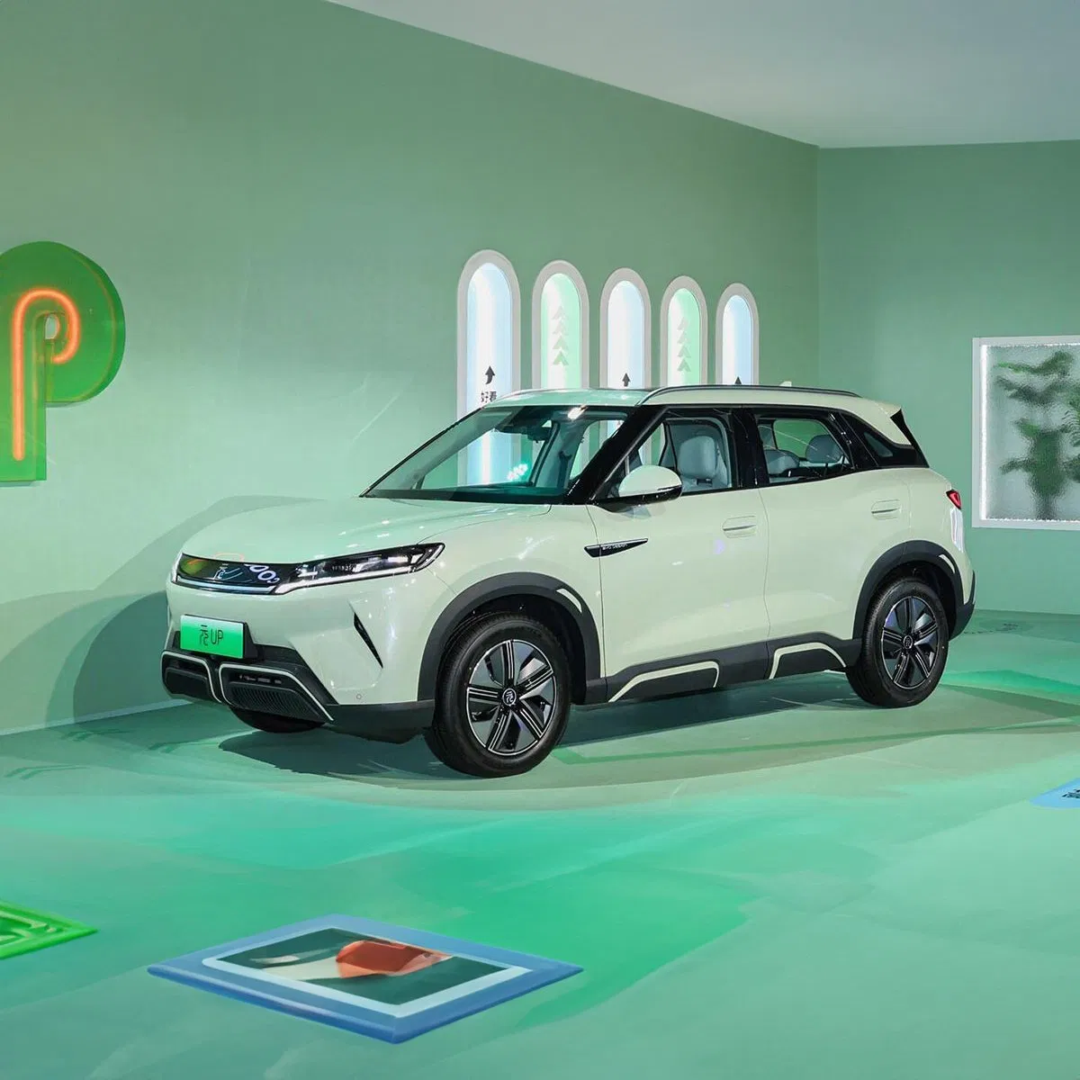 Coche Eléctrico Sino Fabricación en China Byd Yuan usado Vehículo Eléctrico de Lujo 5-Door 5-Seater Vehículo SUV Coche Eléctrico