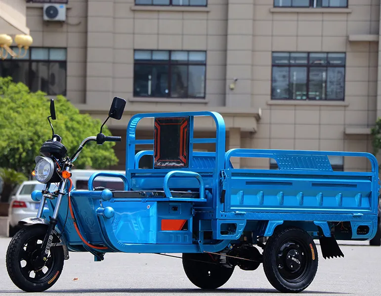 Vehículo eléctrico de tres ruedas innovador para una movilidad urbana eficiente