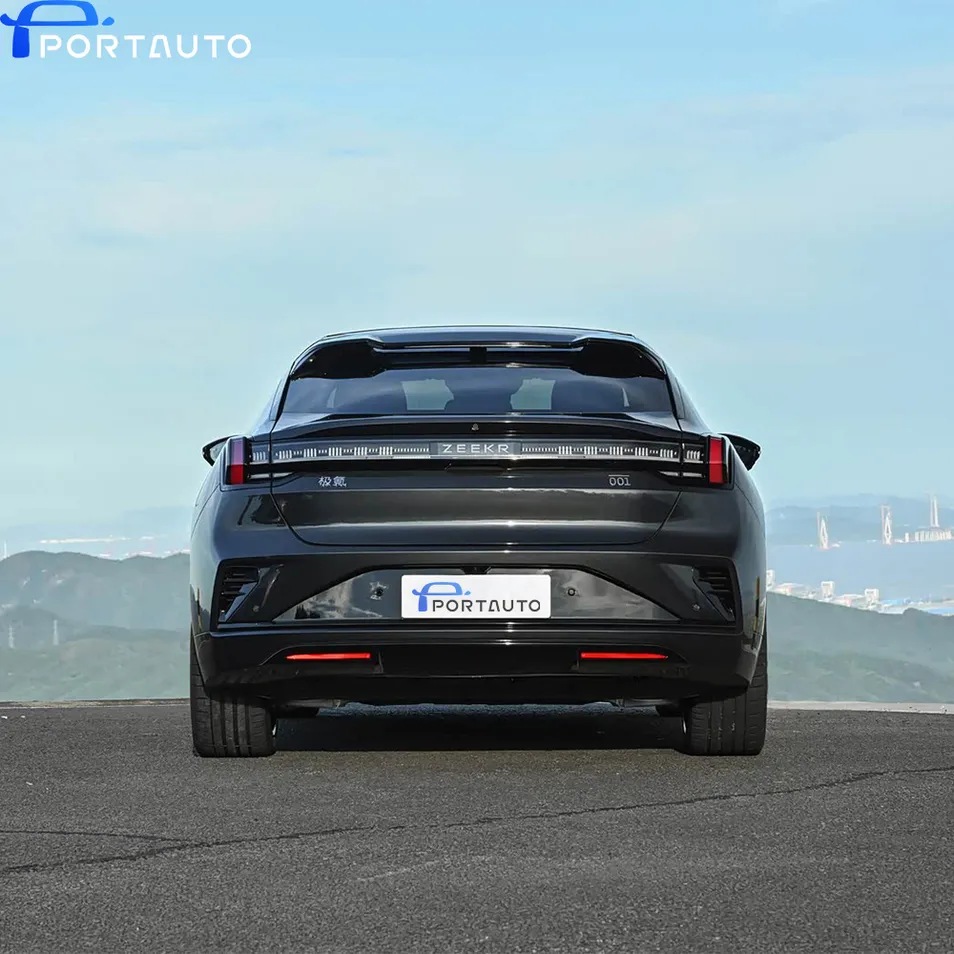 Zeekr 001 - Tecnología de coche conectado en un shooting brake eléctrico, licencia de exportación