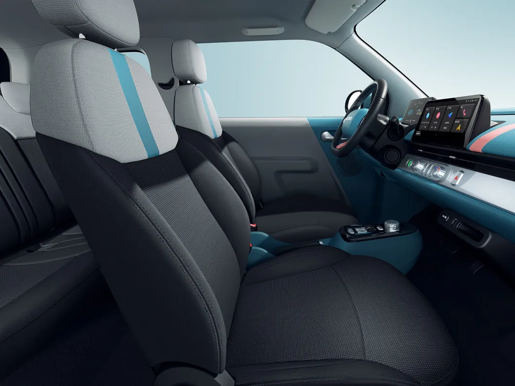 Coche eléctrico compacto de baja velocidad Changan Lumin vehículo de movilidad urbana China energía mini vehículo eléctrico SUV barato coche de batería con estación de carga