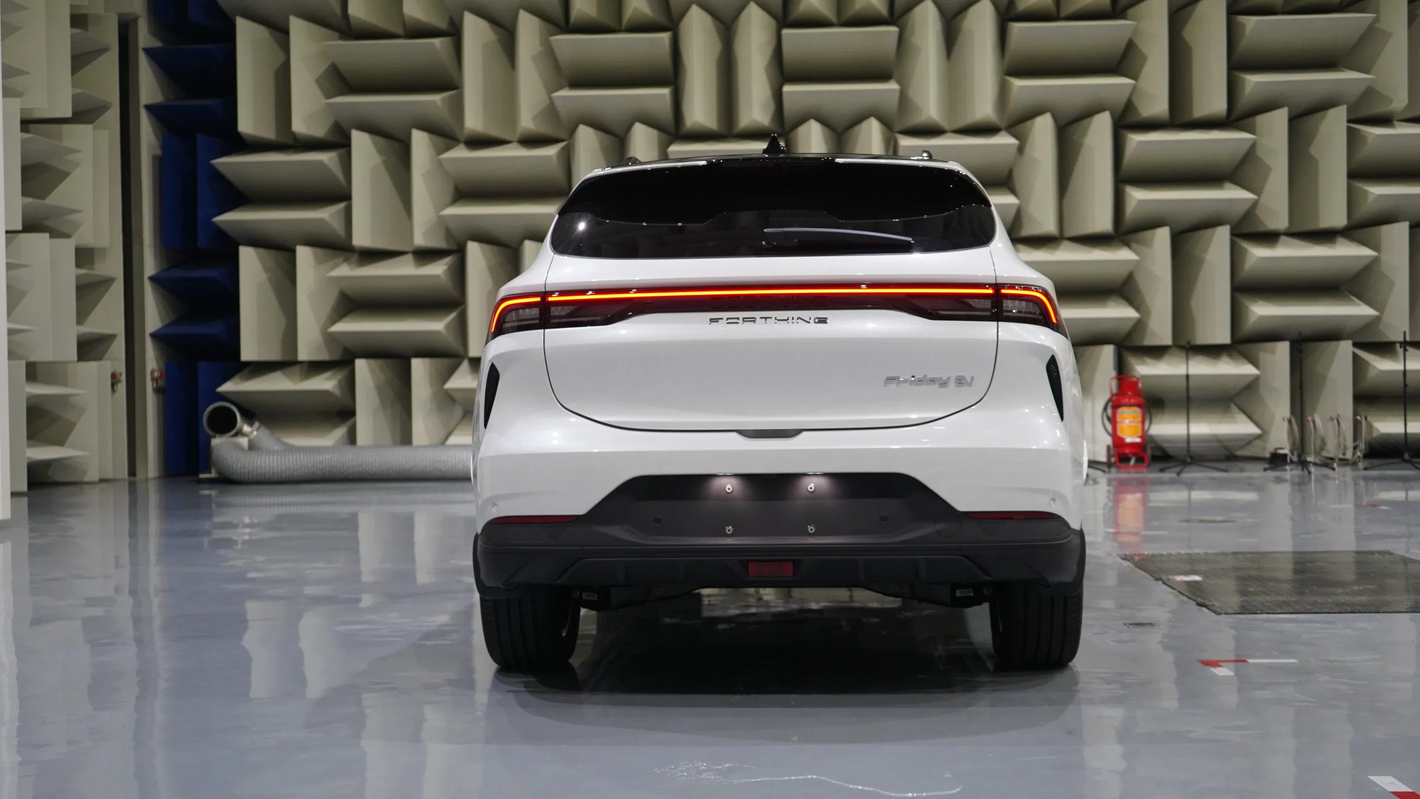 SUV aprobado por la UE con 2715mm de distancia entre ejes