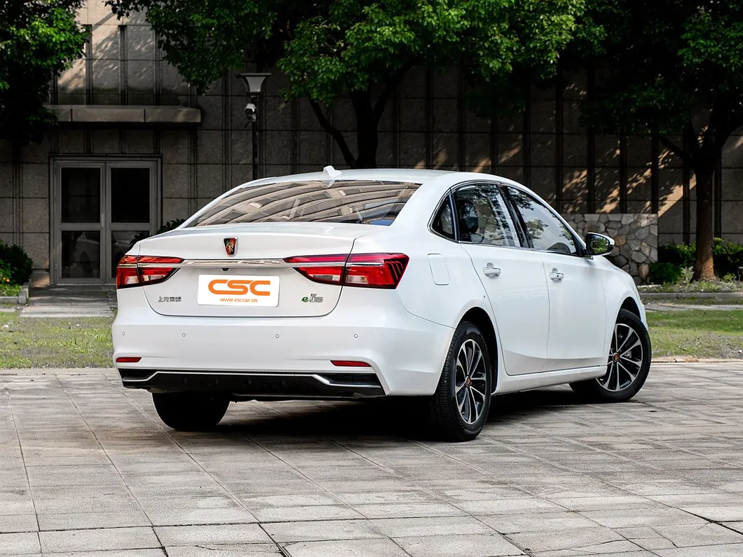 Coche exterior 3