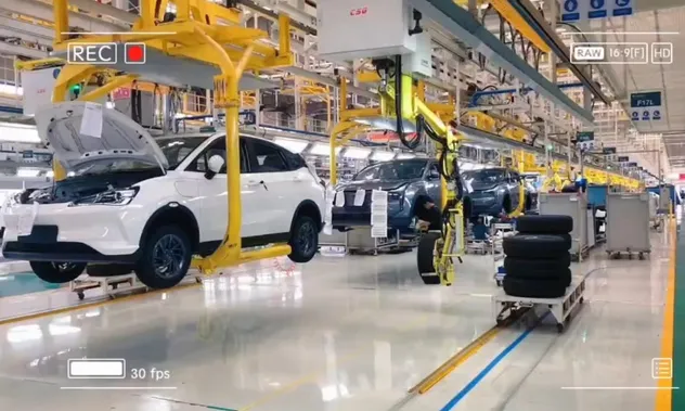 Coche inteligente insignia Lixiang I8 con conducción autónoma y cabina inteligente