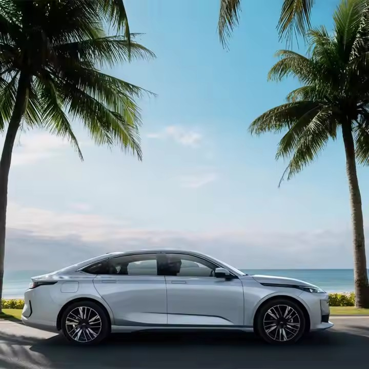 Changan Qiyuan Origen A05 Vehículo Eléctrico Híbrido Enchufable 1.5L Sedán de Nueva Energía Coche EV Estructura de Carrocería Hatchback de Dirección Izquierda