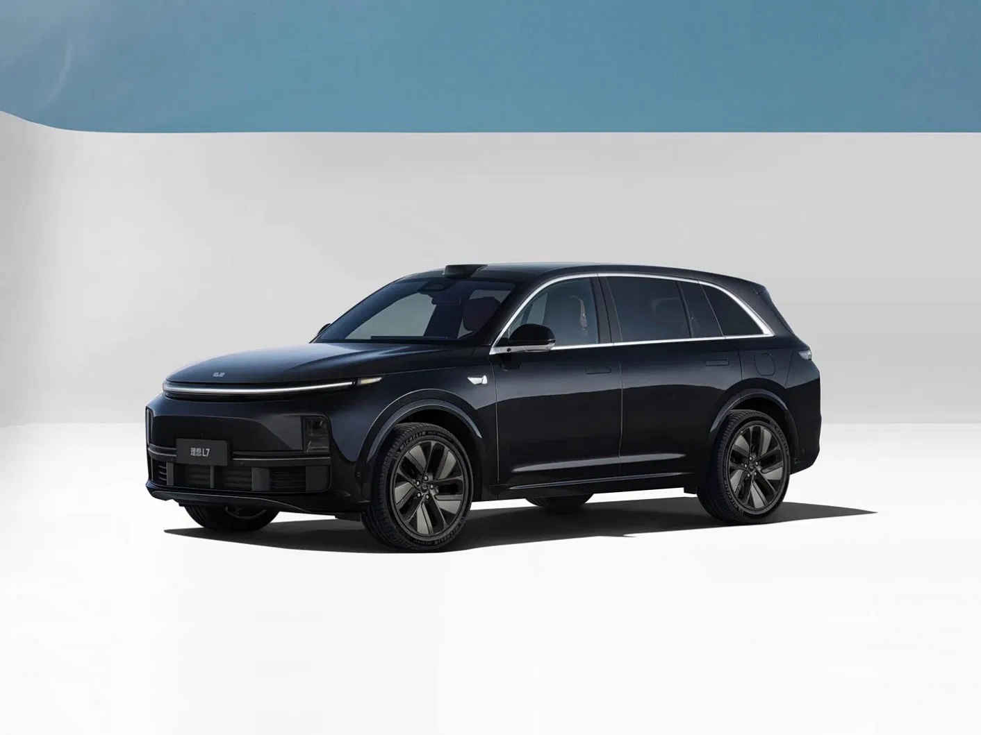 330kw / 449HP Precio de fábrica versátil 5-Seater Vehículo eléctrico para flota