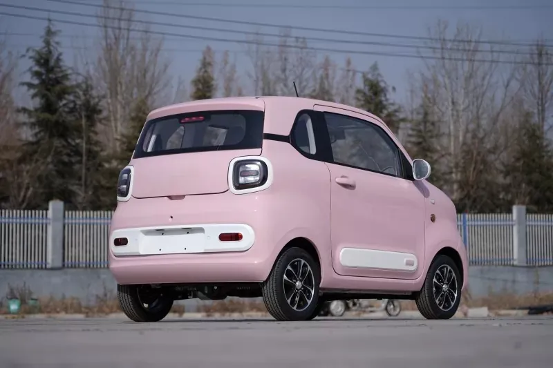 Coche mini eléctrico de pasajeros compacto para todas las estaciones, vehículo de nueva energía popular