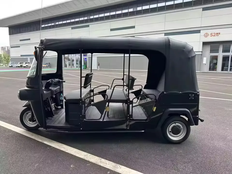 Tuktuk eléctrico comercial personalizado al por mayor 400kg capacidad de carga para turismo 70-90km autonomía de conducción triciclo eléctrico con carrocería cerrada