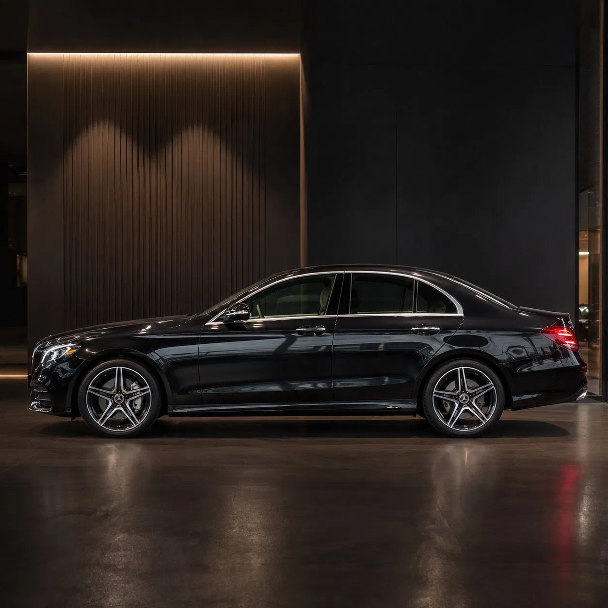 Mercedes Benz E-Class usado 2018 Negro Polar E300 Edición Deportiva Coche de Exportación Sedán
