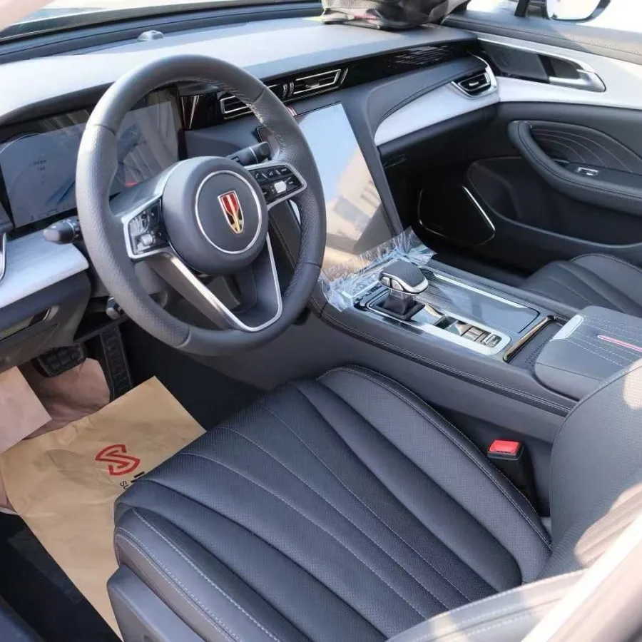 Hongqi H5 Interior