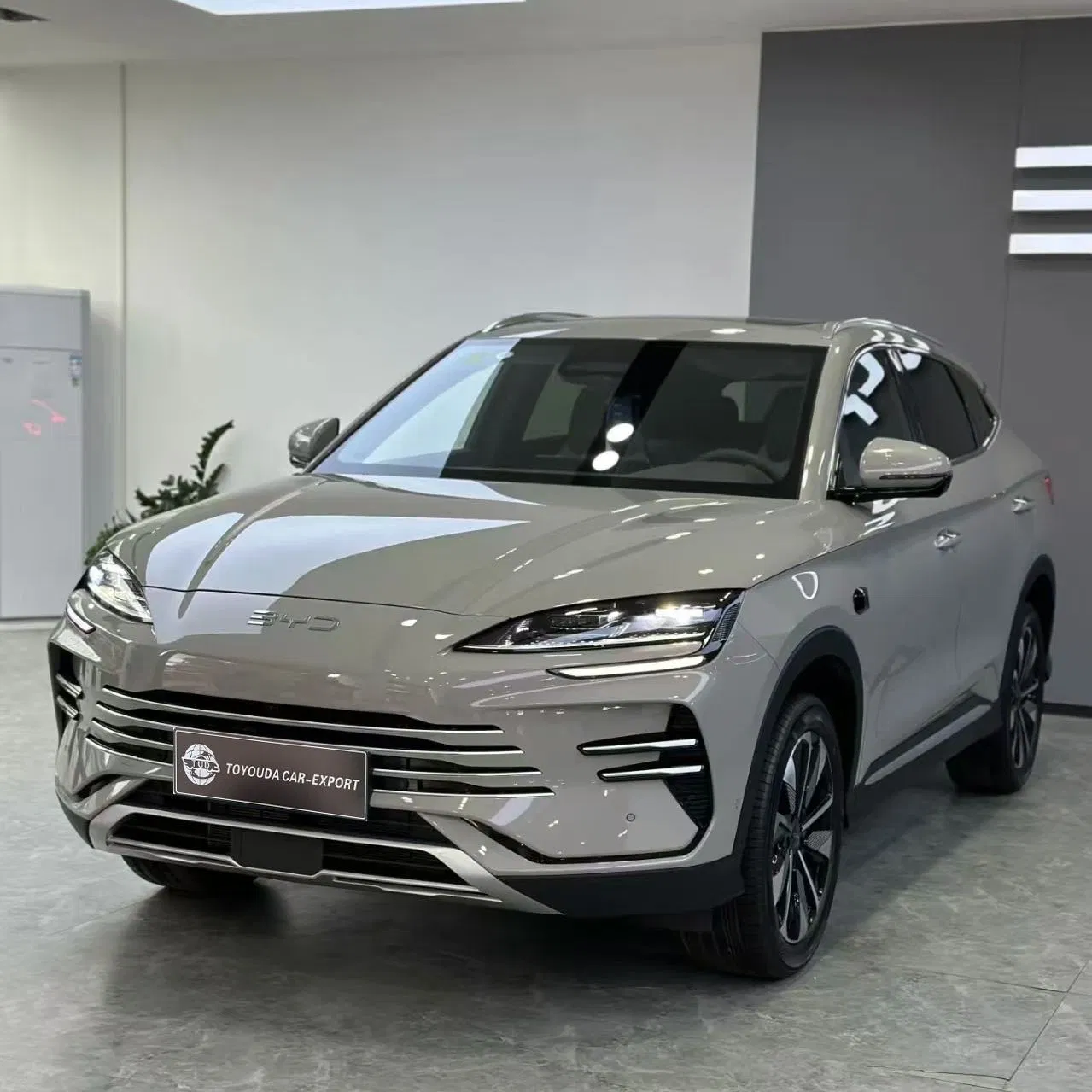 2025 Vehículos Eléctricos Híbridos Usados Byd Song Plus Phev Con Conducción Inteligente Sedán Familiar Compacto Vehículo de Nueva Energía