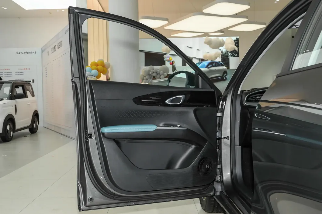 Coche eléctrico urbano compacto y ligero de nueva energía Geely Xingyuan