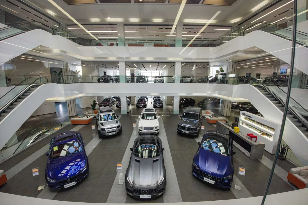 Coche eléctrico Leapmotor B10 nuevo versión de conducción inteligente SUV eléctrico puro 2025