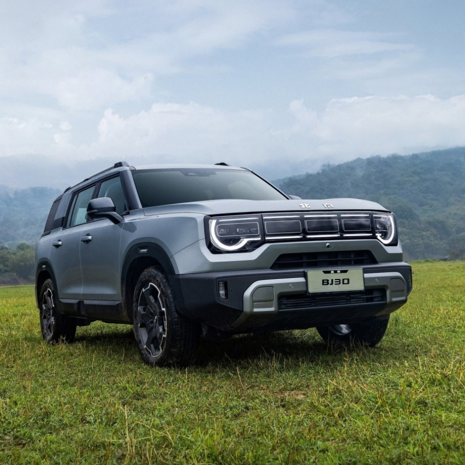 Coche compacto eléctrico inteligente y autónomo Baic Bj30 para compras y viajes
