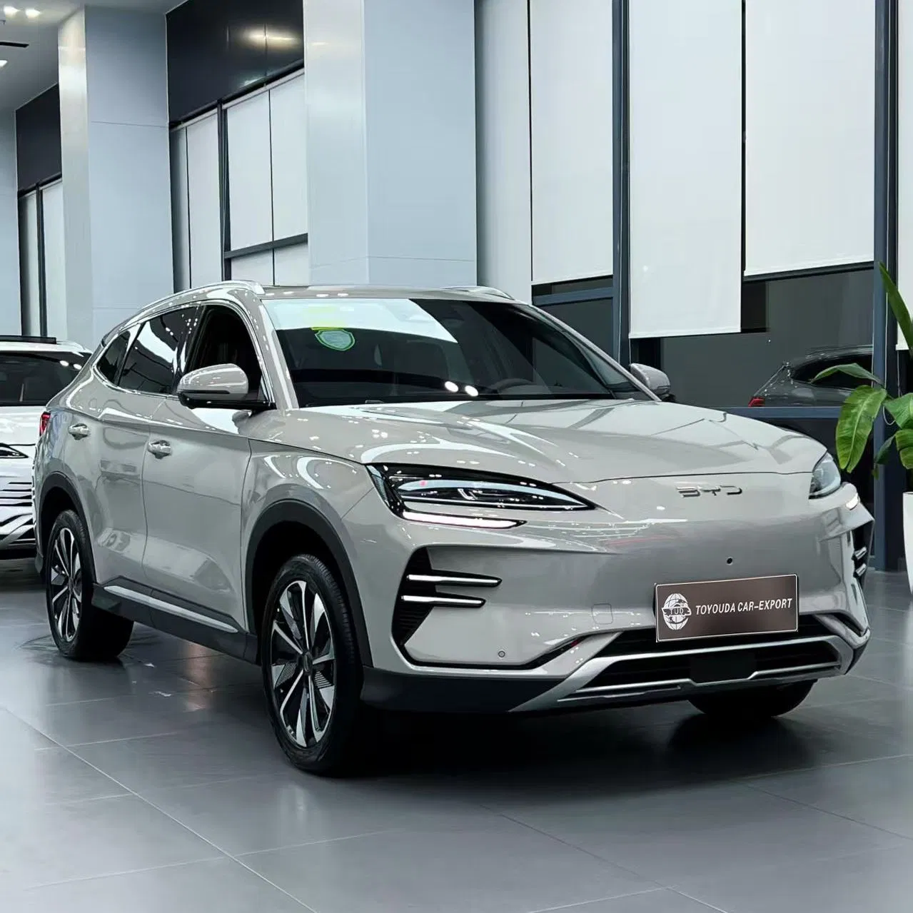 2025 Vehículos Eléctricos Híbridos Usados Byd Song Plus Phev Con Conducción Inteligente Sedán Familiar Compacto Vehículo de Nueva Energía