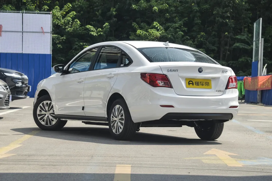 Dongfeng Aeolus E70 2023 Taxi Eléctrico Usado Sedan 5 Asientos Coche Eléctrico