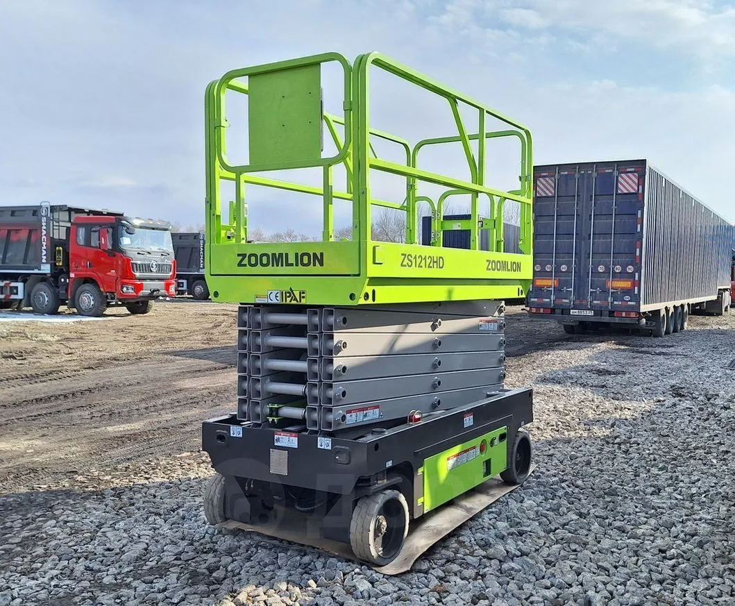 Plataforma de trabajo aérea de elevador de tijera hidráulico eléctrico Zs1212HD-Li 13.8m
