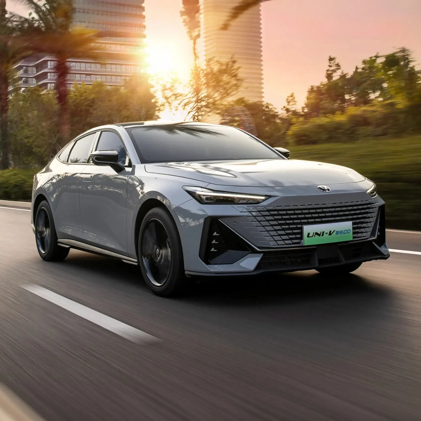 Coche eléctrico Sino EV Changan Uni-V Idd Vehículo eléctrico fábrica de China 5-Door 5-Passenger Hatchback vehículo automático