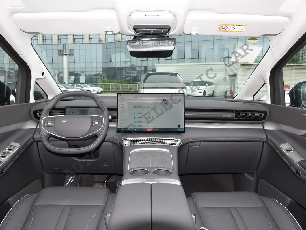 Tablero interior Xpeng X9